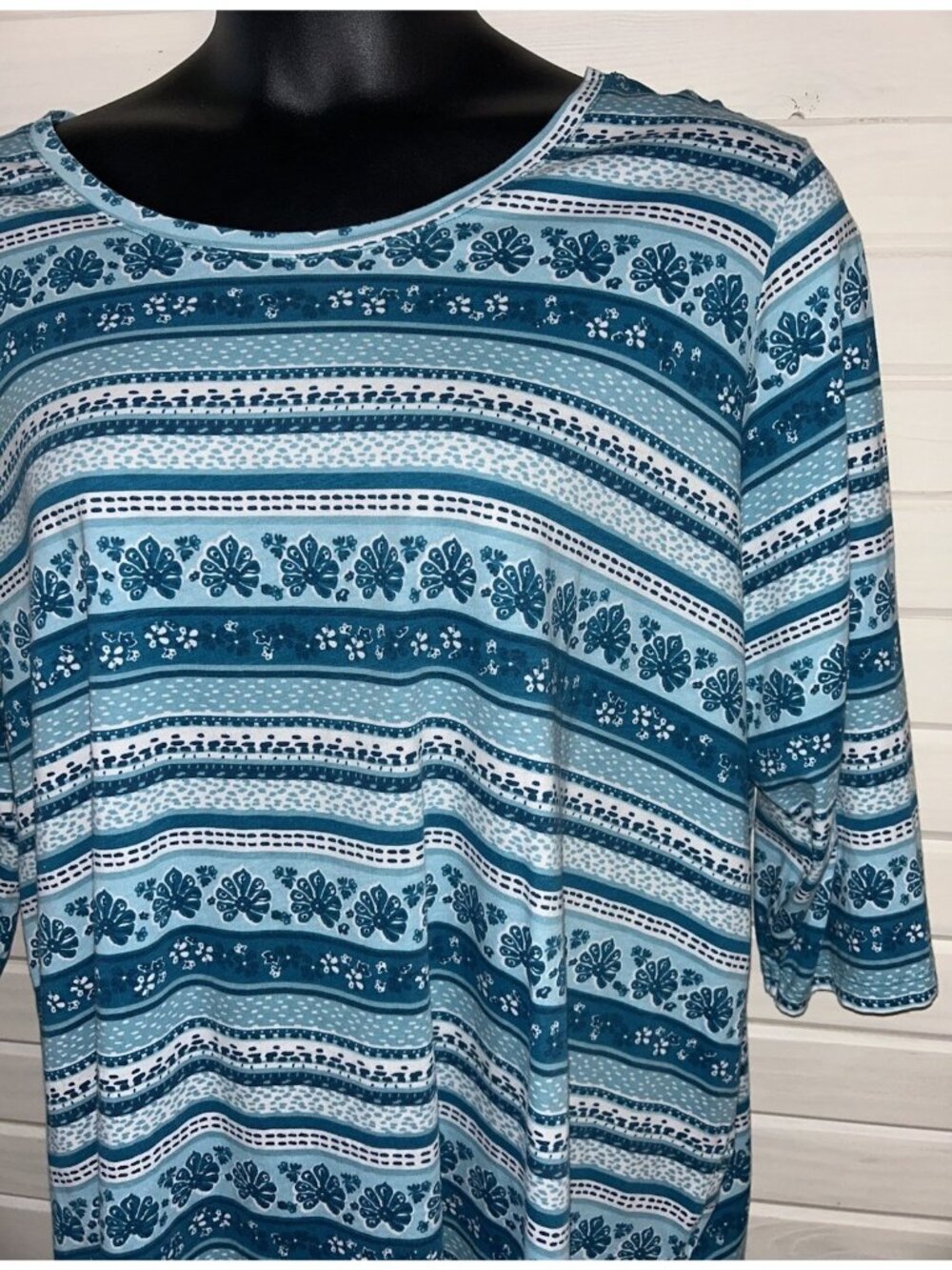 Woman Within Sz 1X PLUS Blue Floral Stripe Knit Pullover Shirt S/S Cotton EUC